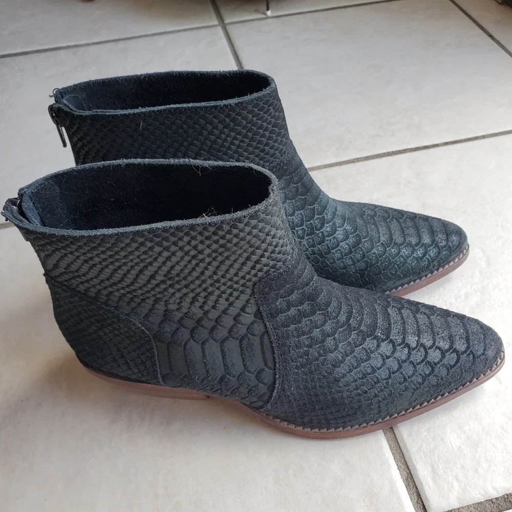 Diba,women  Black boots sz 8.5